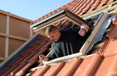 Pose de fenêtres de toit Velux à Anglars-Nozac